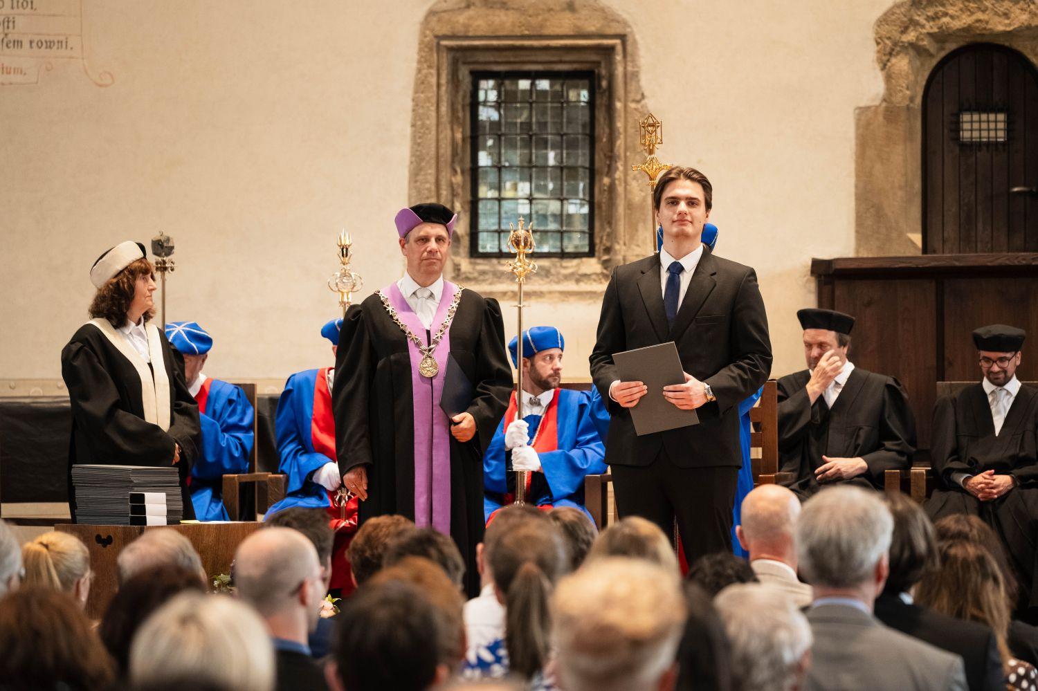 Ceny za vynikající diplomové práce na Fakultě chemicko-inženýrské