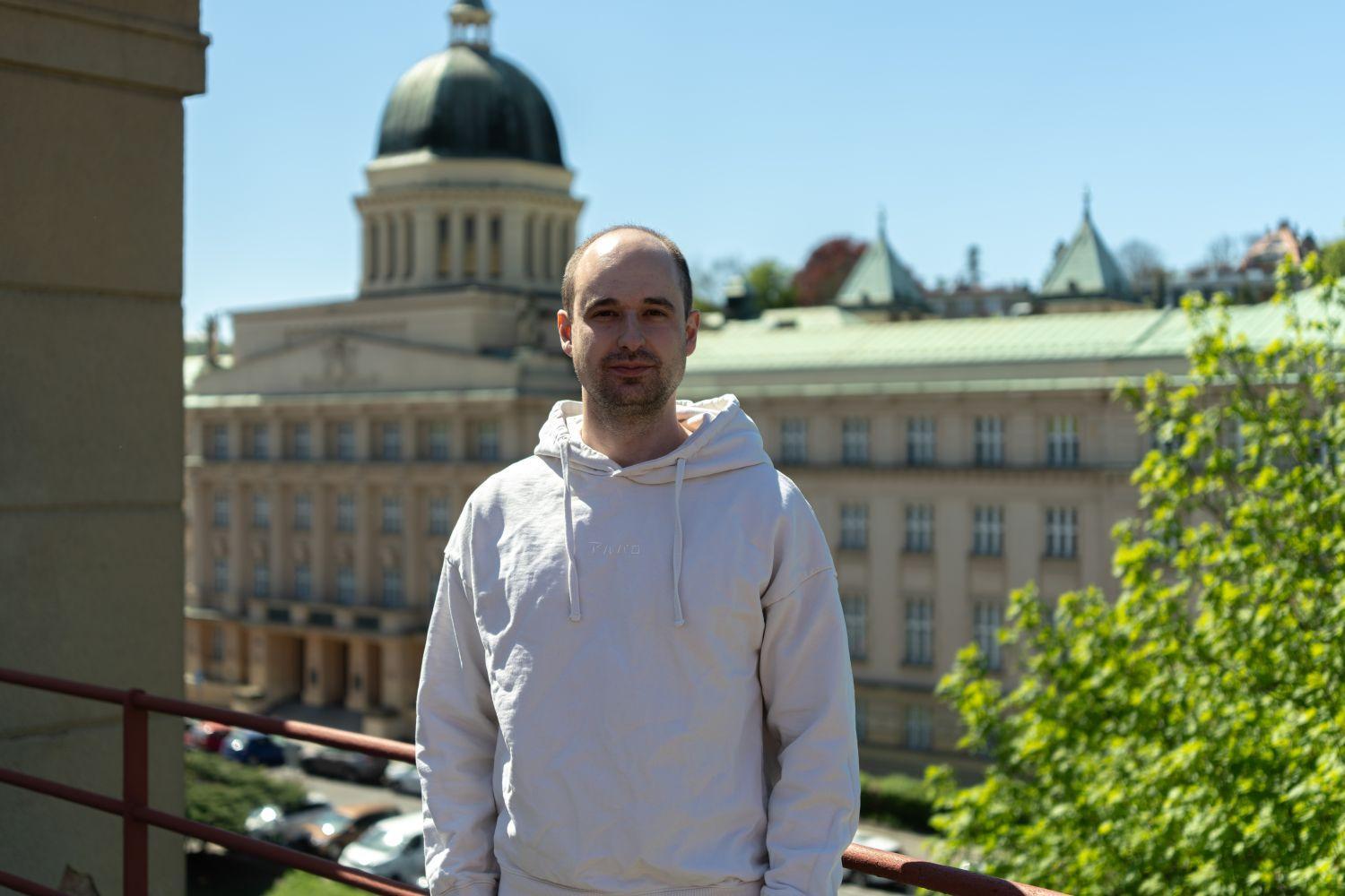 Publikace Lukáše Tomaníka v Chemical Science a JACS Au